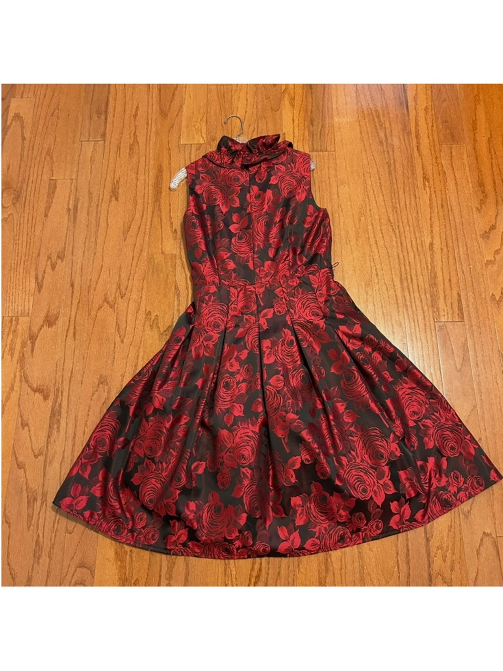 Jessica Howard Red and Black Floral Fit-and-Flare Midi Dress - Picture 3 of 8